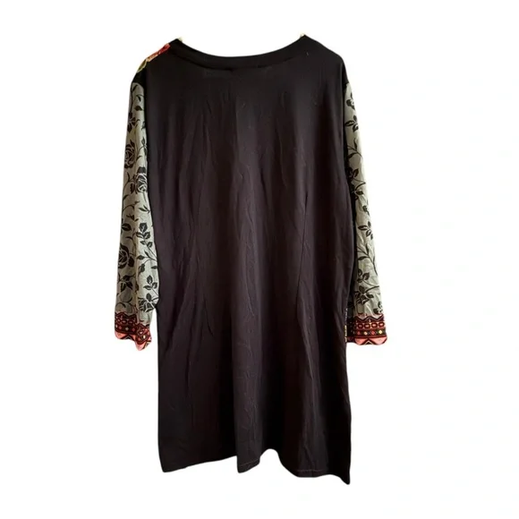 NorthStyle Black and Gold V-Neck Dress - Picture 3 of 5